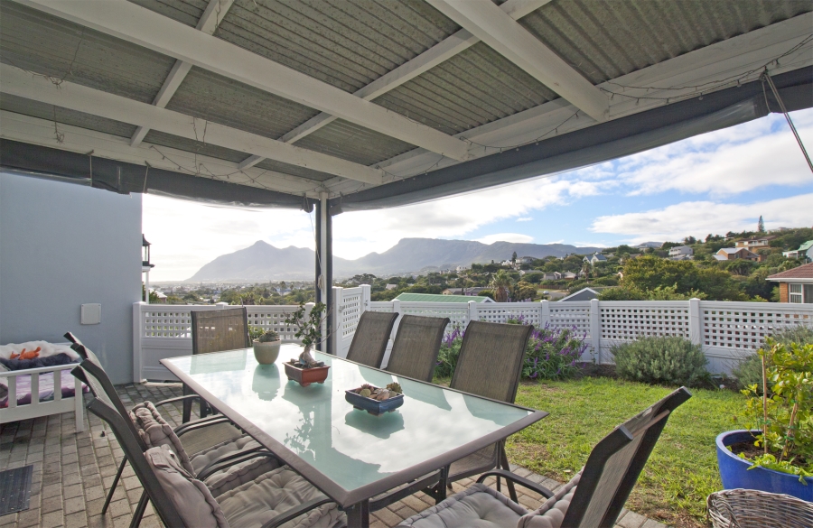 3 Bedroom Property for Sale in Capri Western Cape